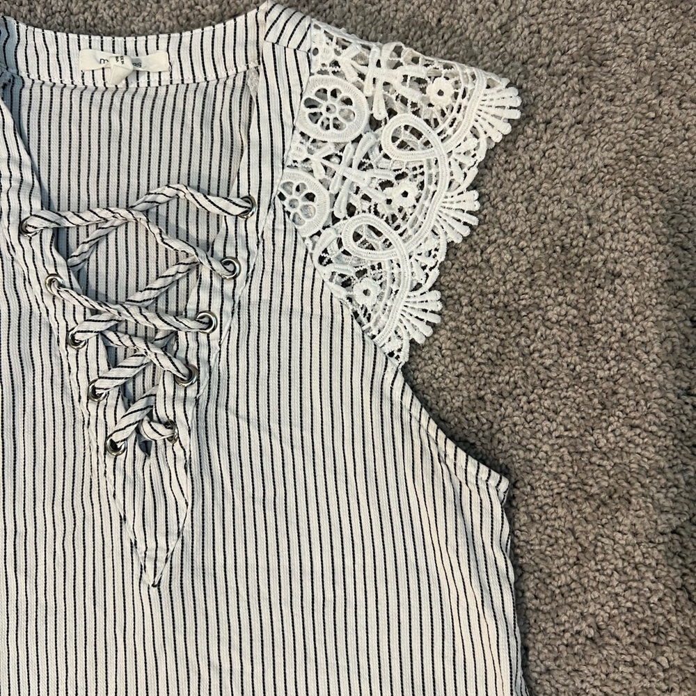 Small striped with lace detail top